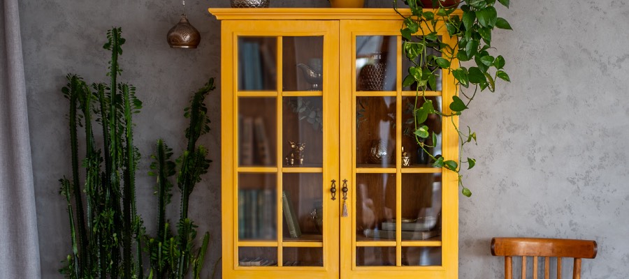 china cabinet fragile furniture